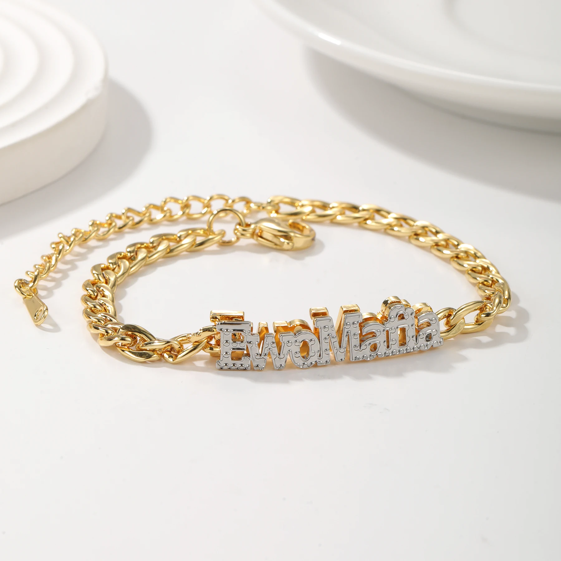 Personalisierte Namensarmbänder 18K Vergoldet Individuelles Edelstahl Zweifarbiges Kubanisches Kettenarmband Schmuckgeschenk für Frauen – Detail 7