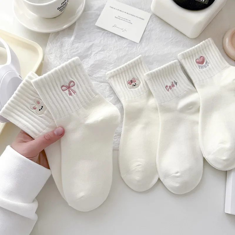 1/5 Paar Damen-Kurzsocken mit Schmetterlingsknoten-Muster, modisch, süß, Cartoon-Kaninchen-Druck, weich, bequem, für alle Jahreszeiten, lässige Socken – Detail 3