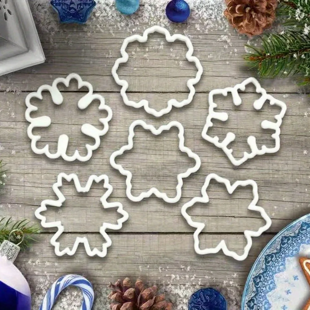 6Pcs Christmas Snowflake Cookie Cutter Set  Plastic Snowflake Shaped Cookie Molds for Fondant Baking Winter Holiday Treats