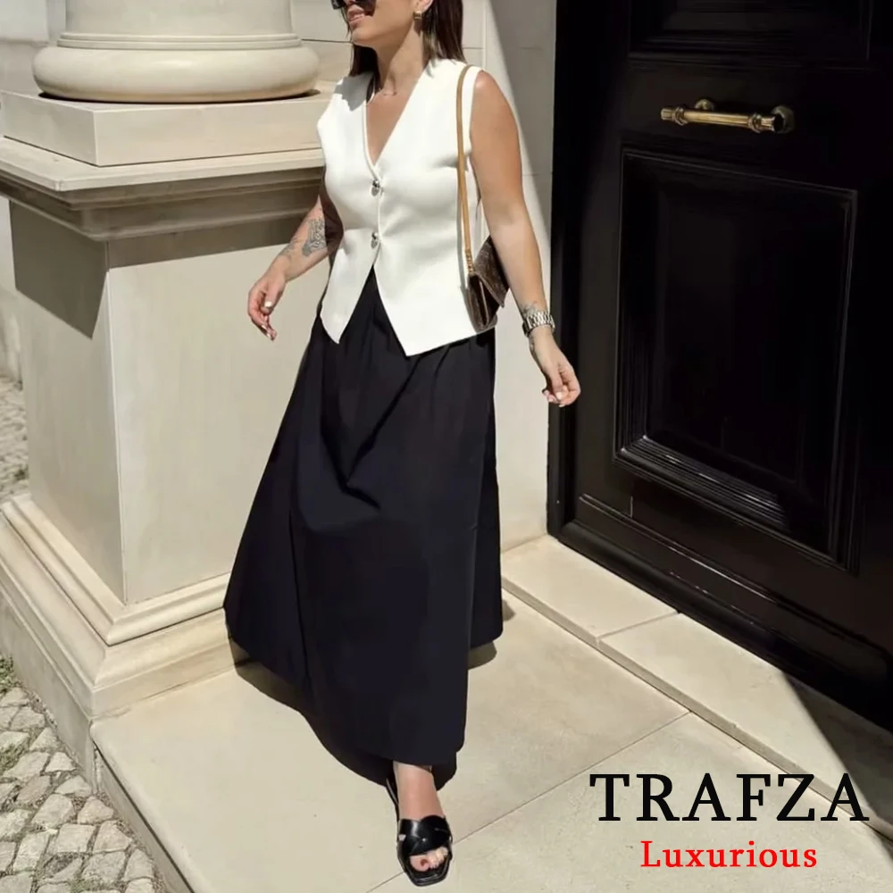 TRAFZA Casual Solid Red Knitted Women Sweater Vest V Neck Split Gold Buttons Sleeveless Cardigans Fashion 2024 Autumn Winter Top