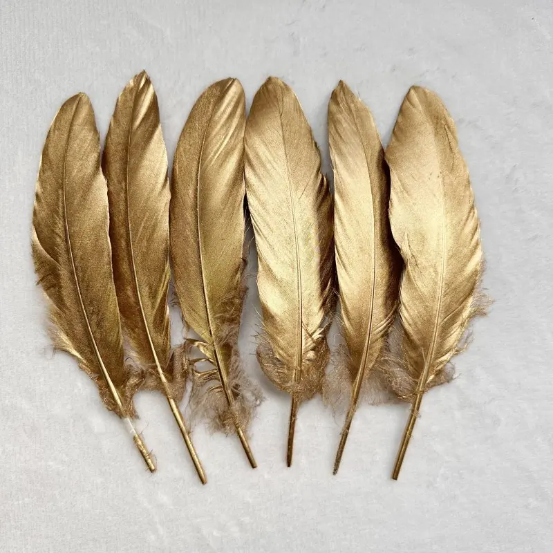 

50pcs Goose Feathers Gold Silver Plume Craft Natural DIY Plumas Jewelry Wedding Party Hats Home Decoration Accessories