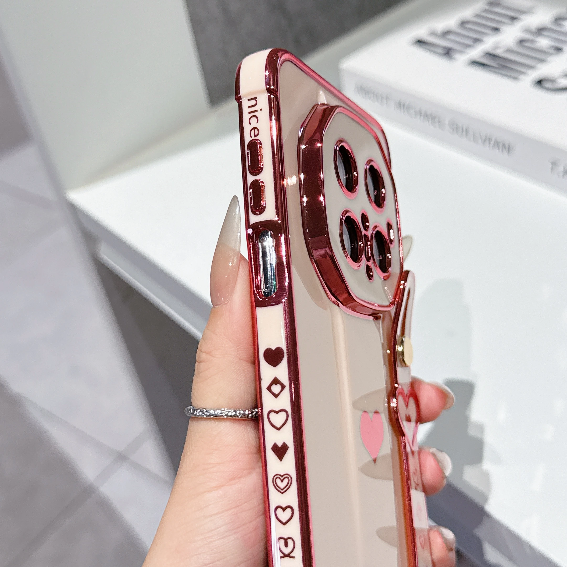 Simple and solid-colored electroplated side heart design Huawei MATE60Pro/70RS full-coverage shockproof soft shell, high-end fem
