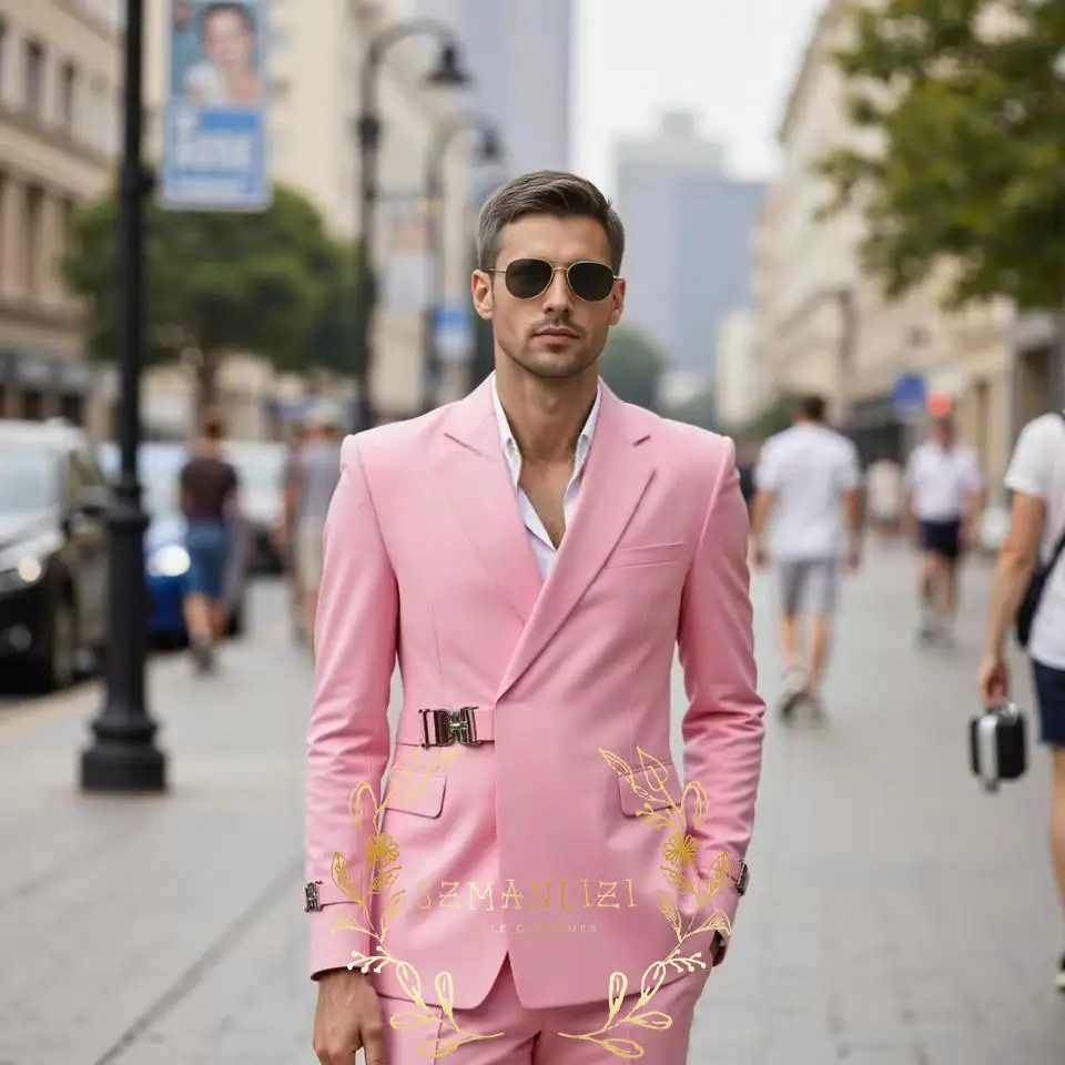 

Розовые мужские костюмы с металлическими пуговицами, двубортный пиджак с пиковыми лацканами, элегантный деловой комплект, мужской комплект из 2 предметов, куртка, брюки, свадебные смокинги для жениха