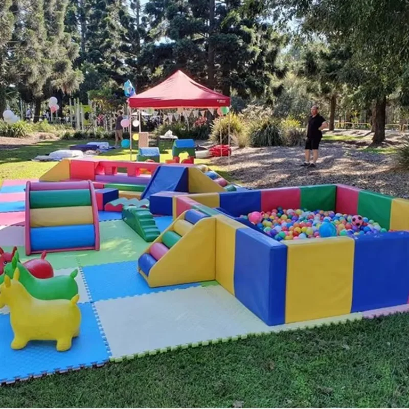 子供の誕生日パーティー、遊園地、幼児向け室内用小型ソフトプレイ遊具に人気のビニールフォーム製ソフトプレイグラウンド