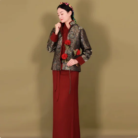 

Chinese Xizang Female Bola Two Piece Tibetan Gown