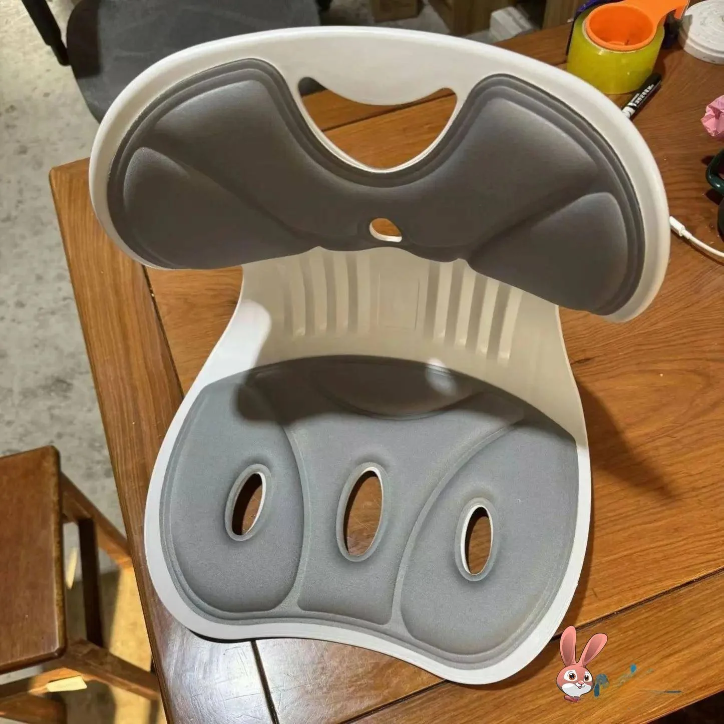 

Подушка-валик для кровати и дивана: коррекция осанки, поддержка поясницы, для лежачих больных, незаменимая вещь для дома