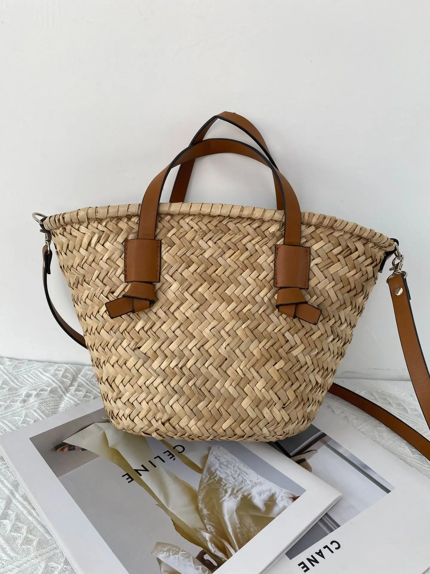 Casual Wicker Woven Basket Bags Rattan Women Handbags Handmade Summer Beach Straw Tote Bag Designer Shoulder Crossbody Bag 2024