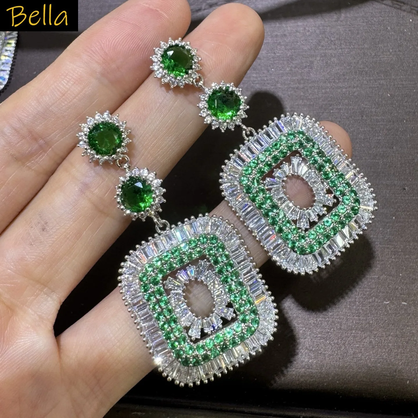 boucles-d'oreilles-pendantes-en-zircone-cubique-pour-femmes-bijoux-elegants-pour-evenements-de-gala-diners-boucles-d'oreilles-pendantes-vertes-et-blanches-carrees