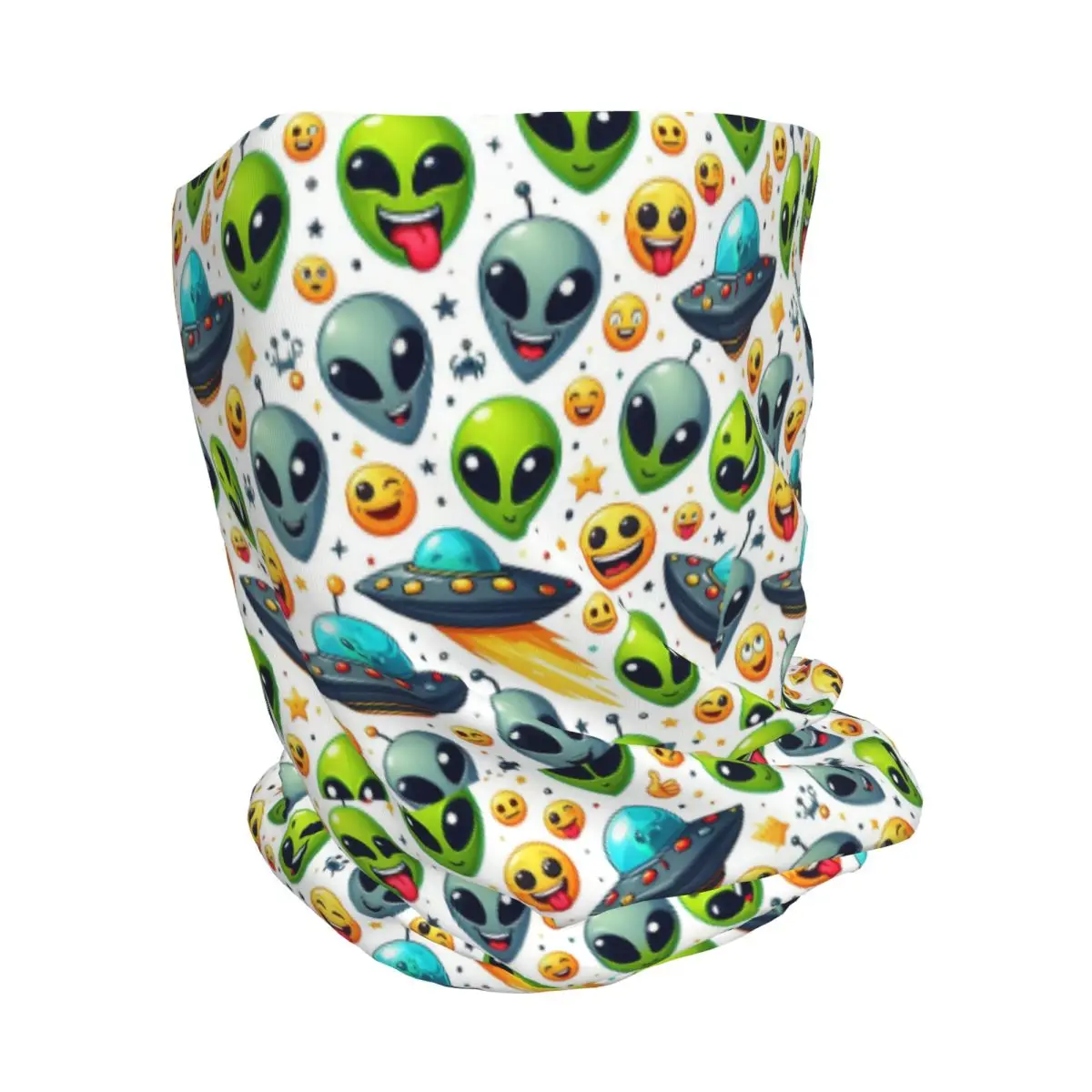 Green Alien And UFO Pattern Bandana Neck Gaiter Mask Scarf Multi-use Cycling Scarf Beanies Hat for Men Women Adult All Season