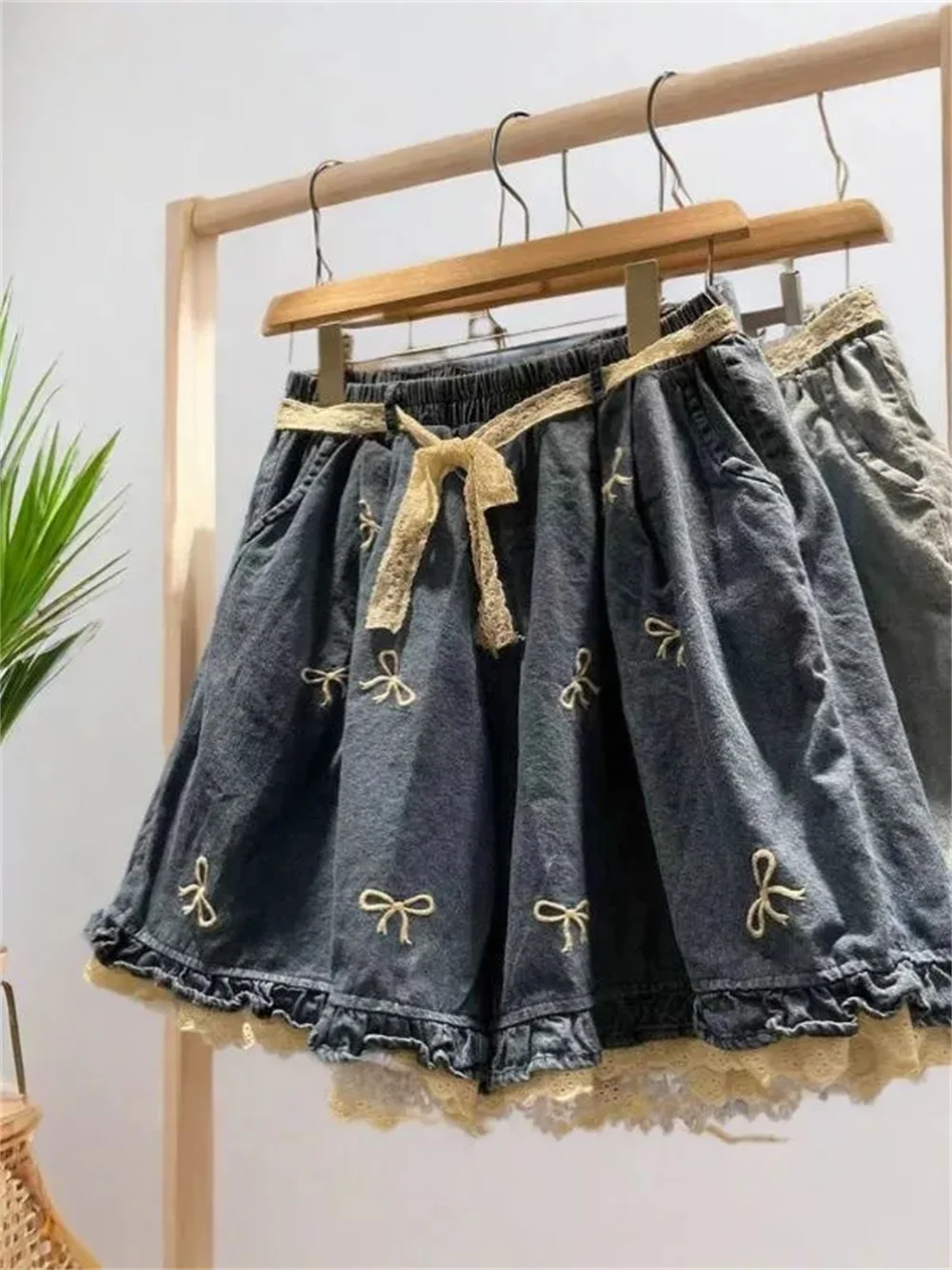 Bow Embroidery Lace Ruffle Hem A-Line Mini Skirt Casual Sweet Summer Cute Women Elastic Waist Denim Skirt Pockets Daily Wear