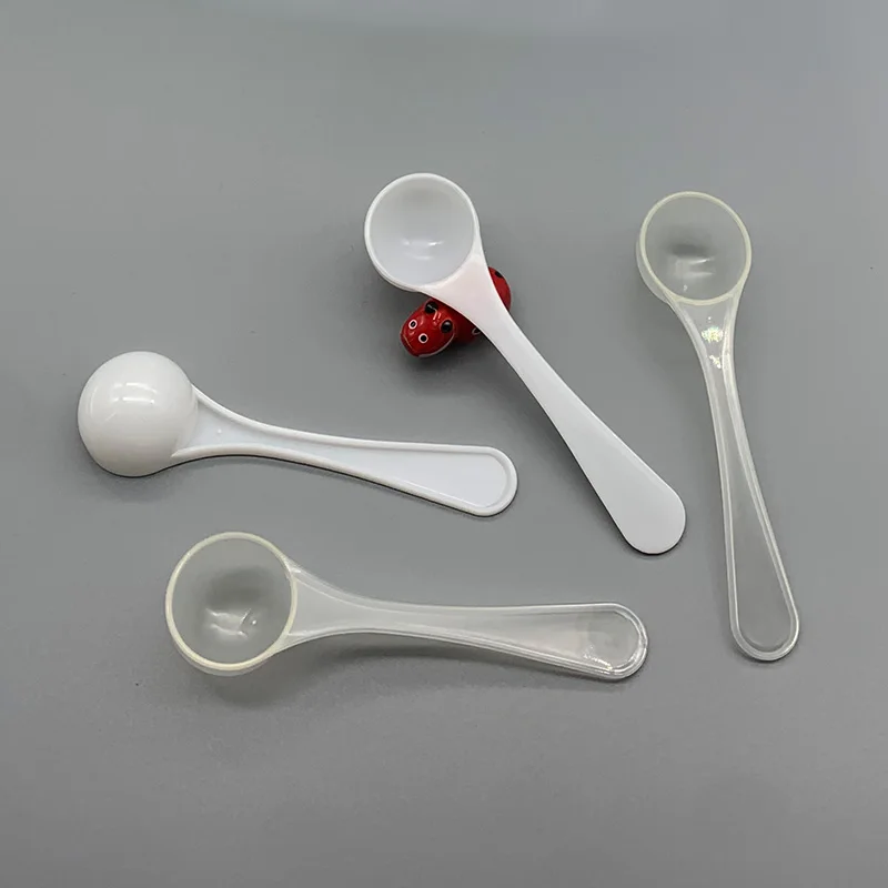 Cuchara Medidora de Plástico de 2.5 Gramos / 5 ml, Cuchara Medidora de PP de 2.5 g para Leche en Polvo Medicinal, Líquido - Blanco, 200 Piezas/Lote