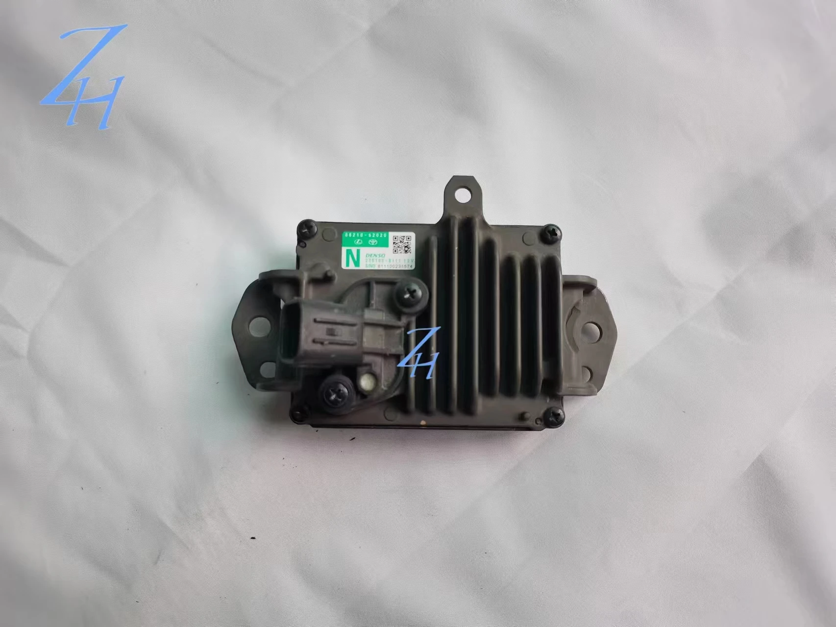 For Toyota Cruise Ship RAV4 Verizon ACC millimeter Wave Sensor Radar 88210-62020 Cruise radar Original equipment manufacturer