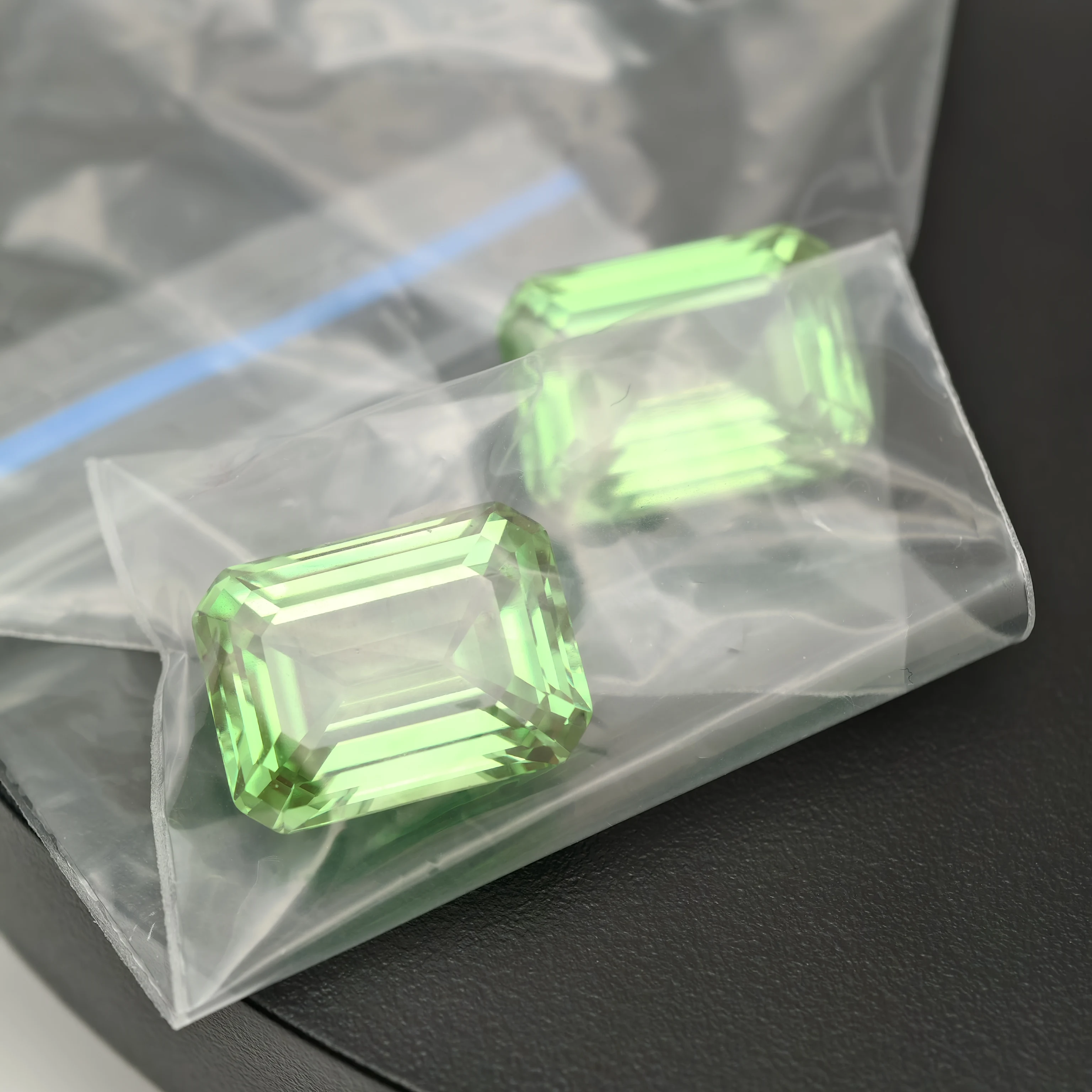 

Large Size Light Green Emerald Christmas Trees Cut Transparent Clear Yttrium Aluminium Garnet Loose Gemstone for Jewelry Making