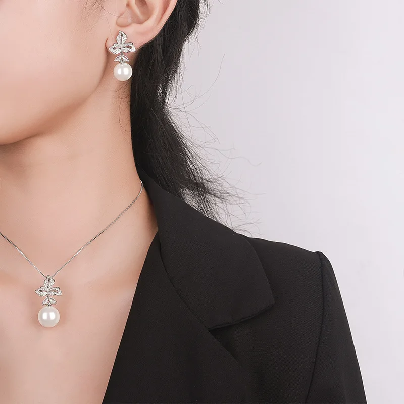 New Gold-Plated Inlaid Mother-of-Pearl Pearl Fashionable Elegant Set for Women 14mm 12mm