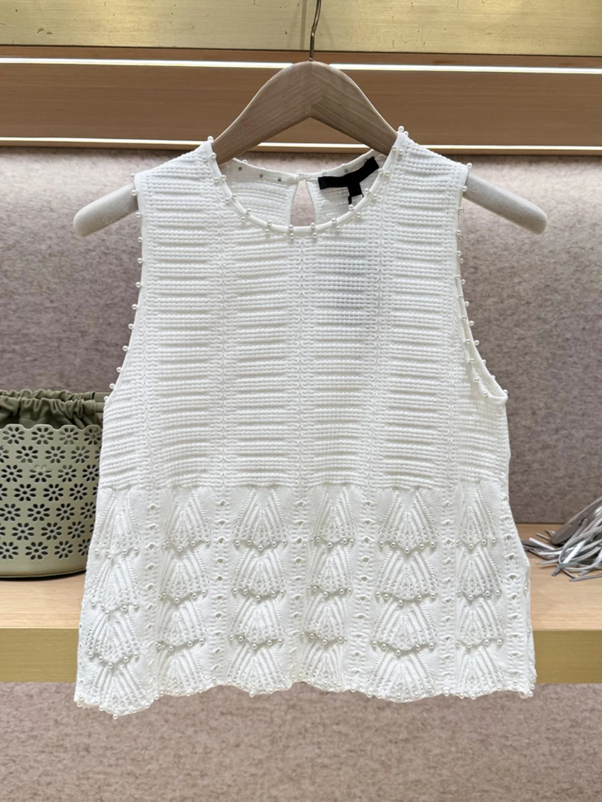 

M Home South Oil High End Women's Faion Pearl Embellied Svel Knitted Vest Top ort Length round Ne Design