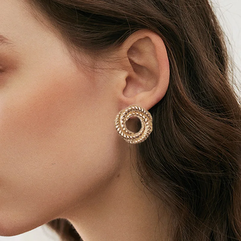 Round Circle Metallic Stud Earrings Cutout Indian Ear Jewelry for Female Vintage Commute Metal Fashion Earrings серьги женские