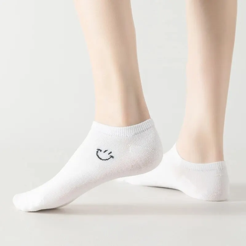 10 Pairs of Black and White Women\'s Cartoon Expression Ankle Socks