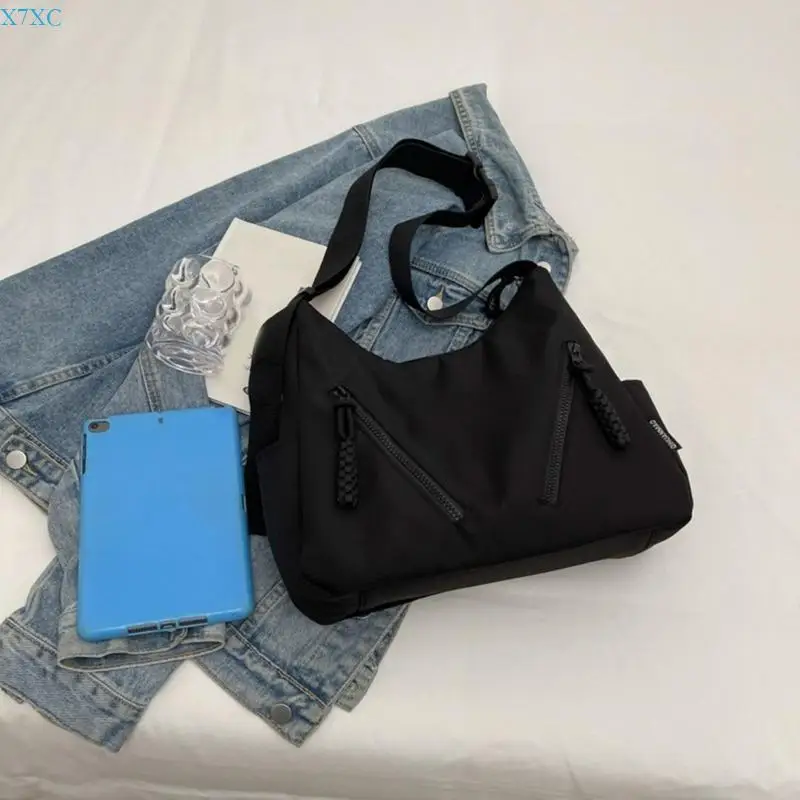 

X7XC Women Shoulder Bag Solid Color Crossbody Bag Commuting Bag Simple Bag