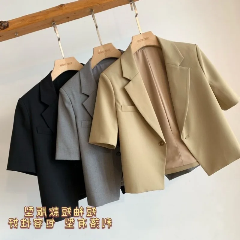Detailed and Clear Folded Collar Five-point Sleeve One-button Black Suit Short Jacket for Women