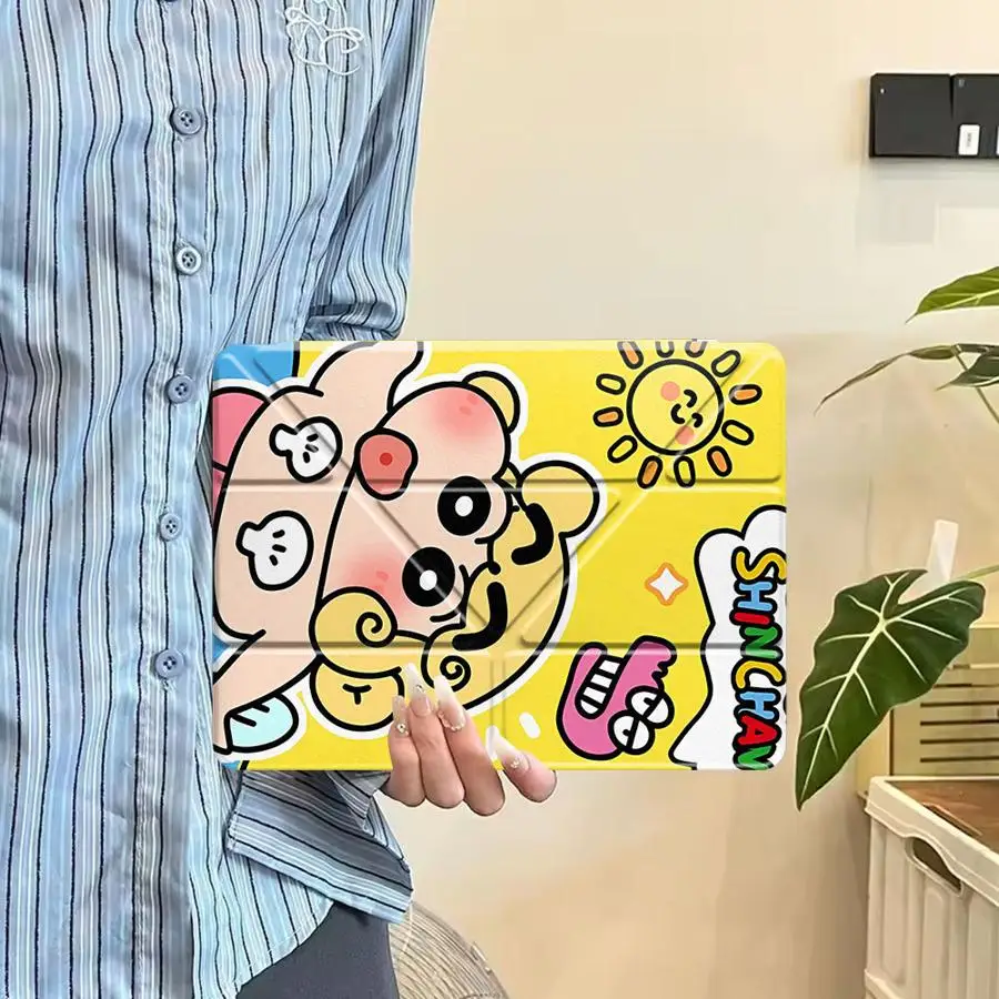 

Чехол-подставка для планшета с дизайном аниме «Крейон Шин-чан» для iPad Air 4, 5, M3, M2, 1, 2, M4, 11 дюймов, Pro 2025, Pro 11-го, 10-го, 9-го, 8-го, 7-го поколений