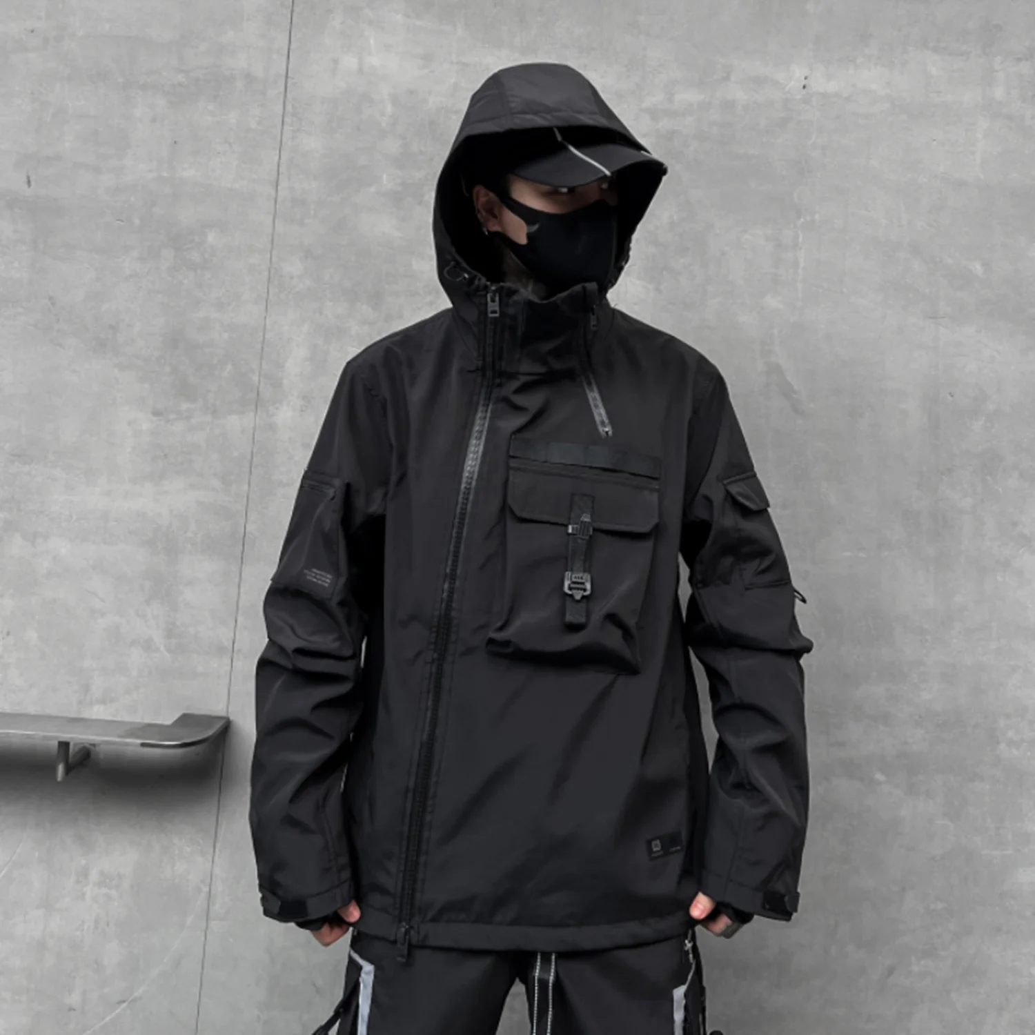

Men's Multi-pocket High Street Fashion Tilting Zipper Jacket Hooded Hardshell Cargo Casual Coat Autumn And Winter Trend Brand