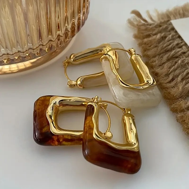 Vintage U-Shaped Hoop Earrings for Women Golden-Tone Finish & Resin Inlay Stylish Earring Party Fashion Jewelry Accessories Gift
