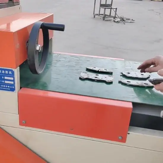Custom Industrial Automatic Equipment Automatic Brake Pad Gluing Machine