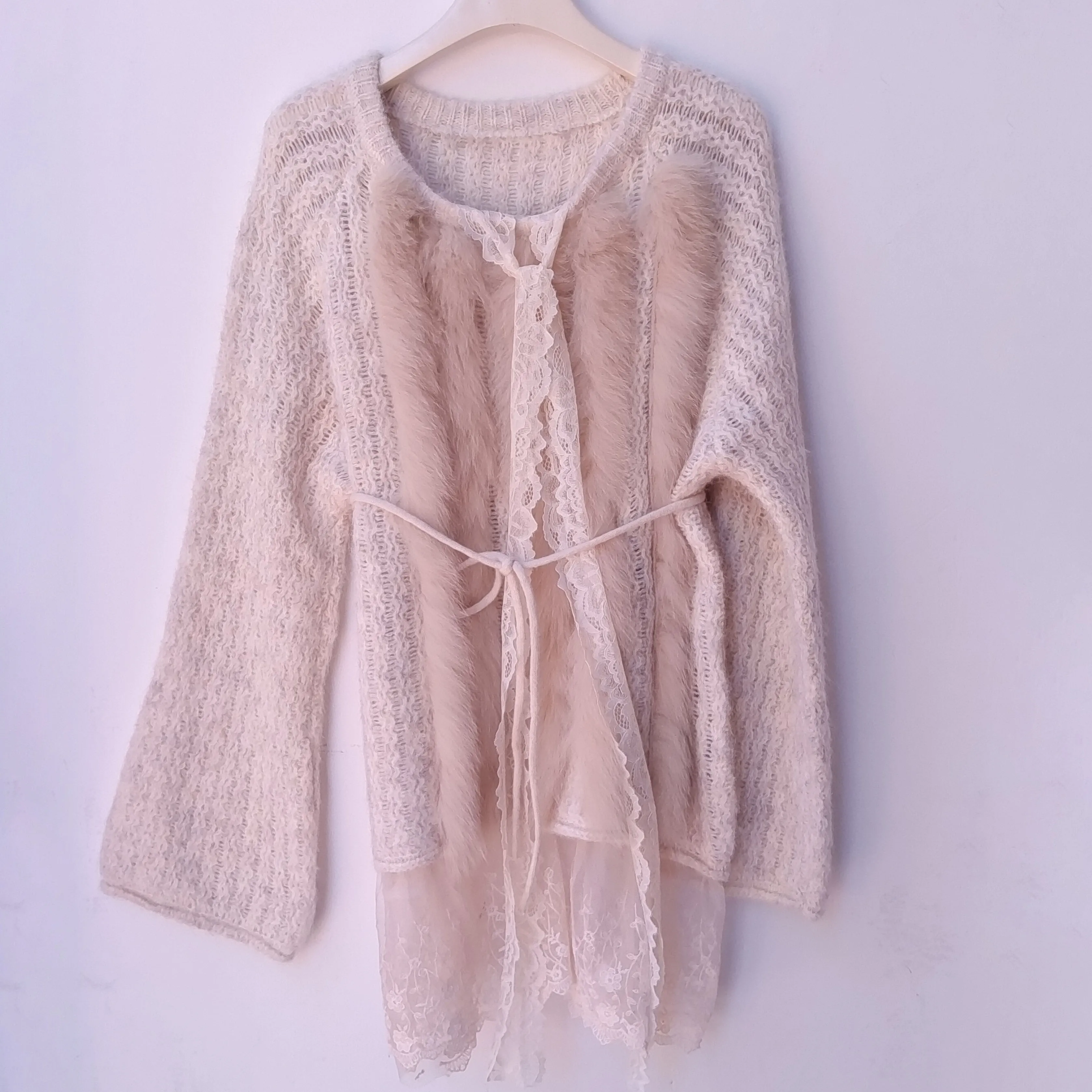 

Women Winter Loose Long Pullover With Real Fox Fur Trim O-neck Female Pull Jumper With Belt