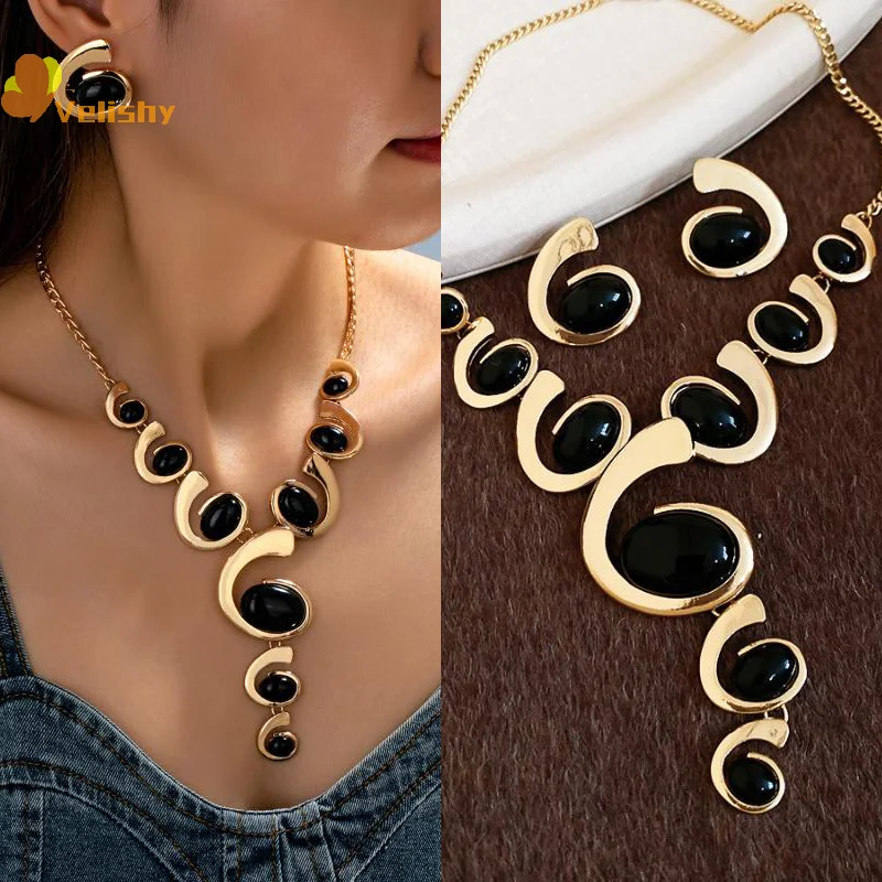 Fashion Alloy Necklace Earrings Set Geometric Oval Spiral Snail Clavicle Chain For Women Exaggerated Jewelry