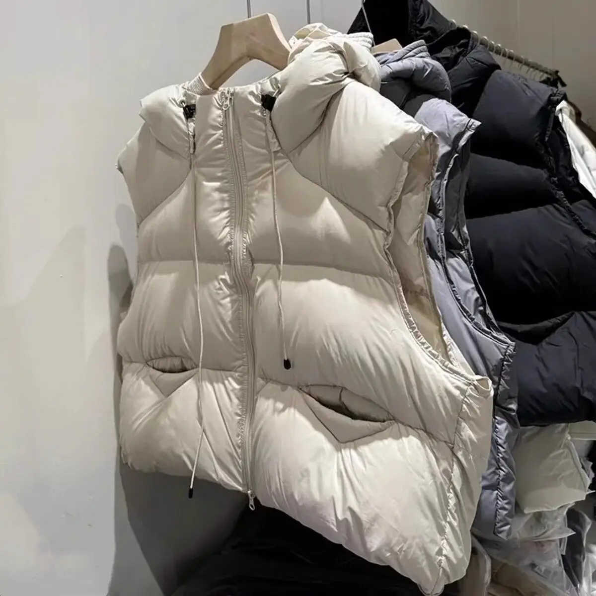 

Зимняя куртка небольшого размера с задержкой на плечах, повседневная верхняя одежда без рукавов с воротником-поло, новый женский короткий жилет с капюшоном, свободный