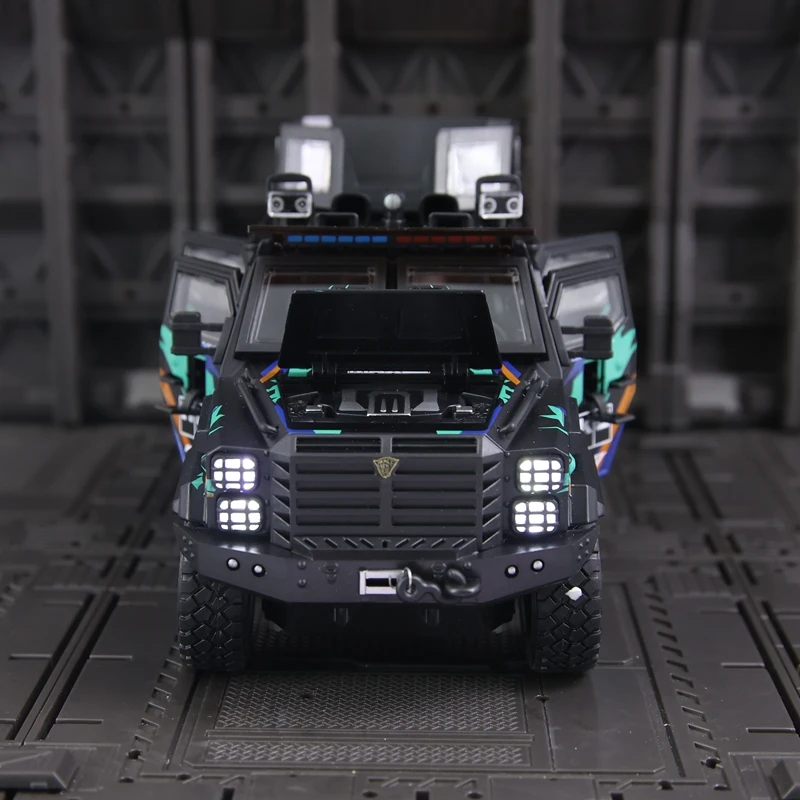 

1:24 Swordtooth Tiger Взрывозащищенная модель автомобиля из сплава имеет имитирующие функции звука и освещения, тонкое качество изготовления