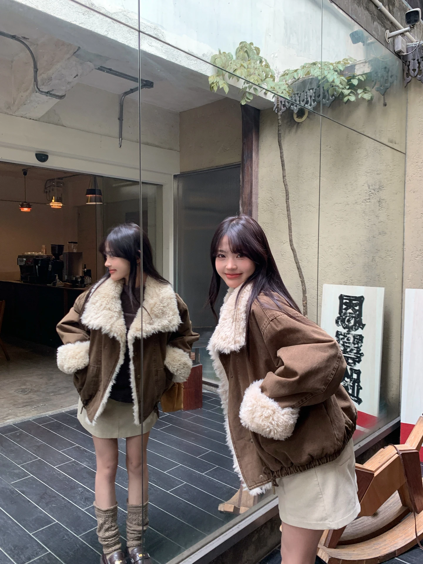 

Retro American Stand Collar Fce Lined Thi ort Jaet Women Winter New Sle Hong Wind Small Size Slimming Fur Collar