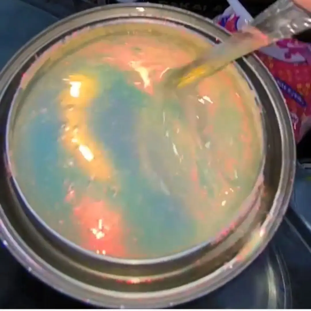 Hurtowy Pigment w Proszku Super Przebarwiający się Kameleonowy Efekt Tęczy Aurora, Pigment do Lakieru Samochodowego z Efektem Przesuwu Koloru, Pigment Hypershift 111