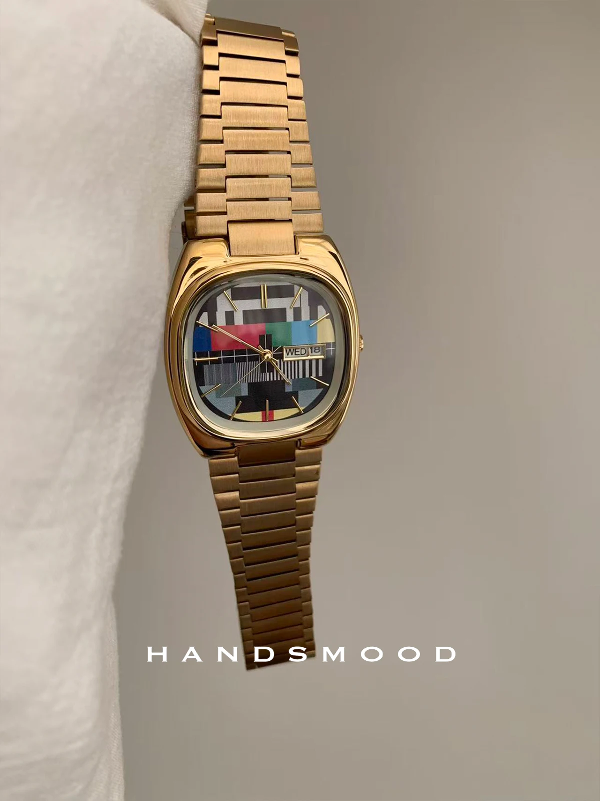 ساعة نسائية كلاسيكية كلاسيكية بتصميم مربع ملون للتلفزيون بتصميم شخصي ساعة نسائية راقية ساعة فاخرة عالية الجودة
