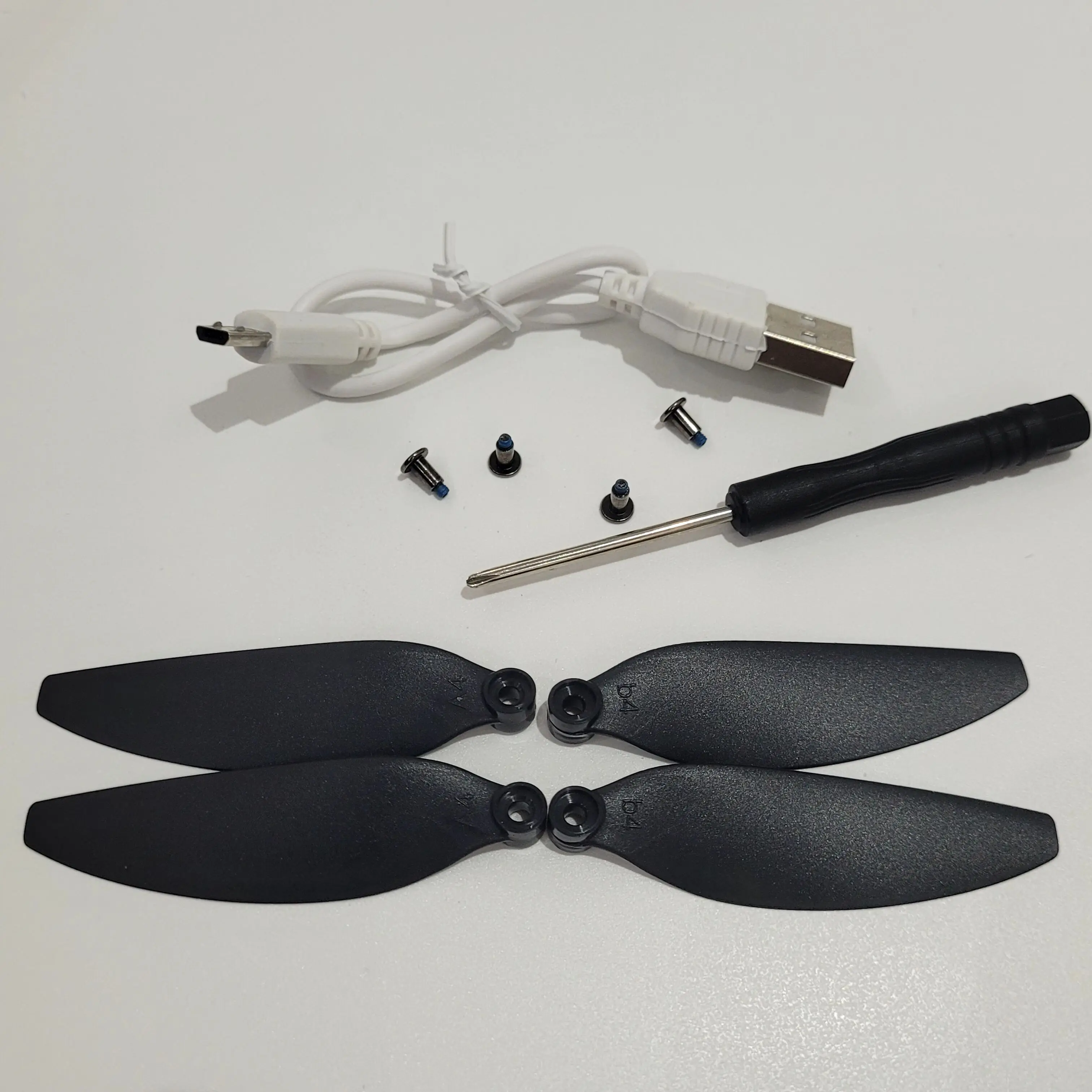 

Комплект запасных частей для дрона S8S, лопасть пропеллера, USB-зарядное устройство, часть отвертки для LSRC Drone LS-S8S, аксессуар для радиоуправляемого квадрокоптера