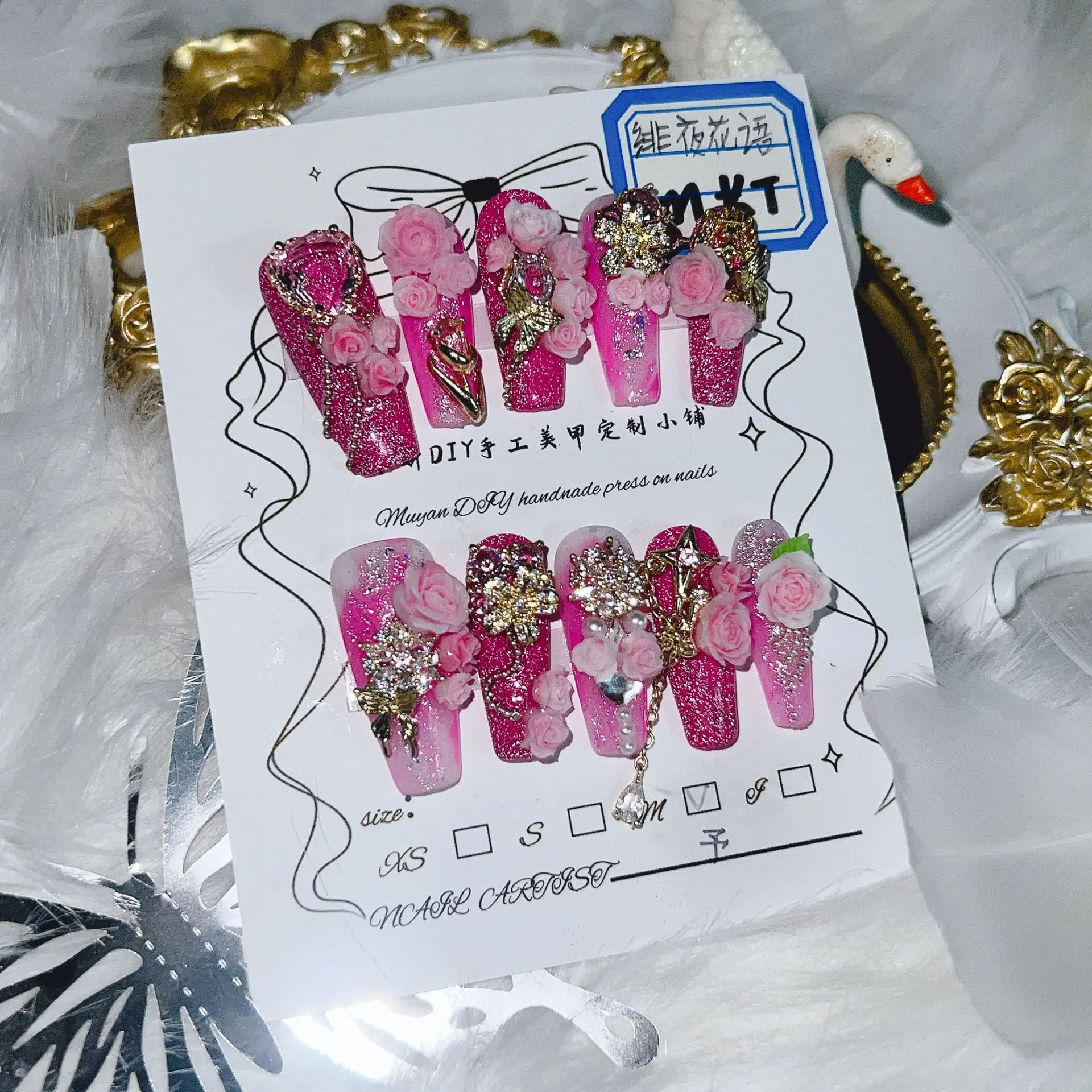 Press On Nails, handgefertigt, rosa Ombre, 3D-Roségold-Akzent, atemberaubendes Design, künstliche Nägel, komplettes Set, 24 Stück, bequeme Passform, 2 Kleber – Detail 3