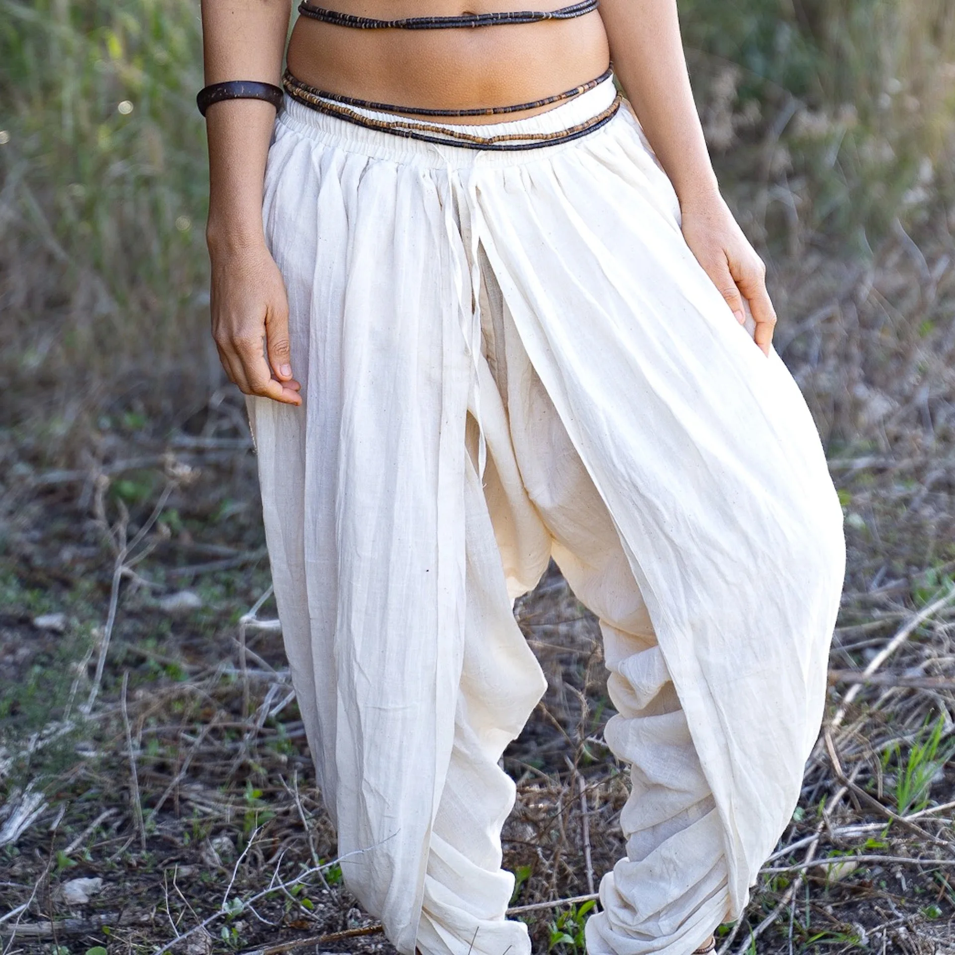 ゆったりとしたプラスサイズのメンズカジュアルパンツ、ストレートレッグ、ローウエスト、コットンブレンド、快適なフィット感、夏のファションカジュアルパンツ