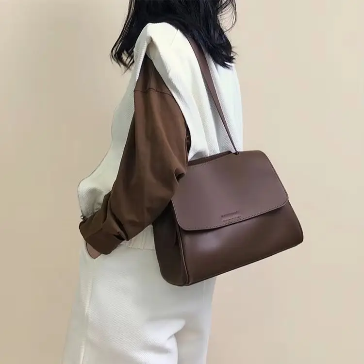 Casual Large-Capacity Shoulder Bag for Women: Denim Tote Bag, Simple and Versatile Underarm Bag