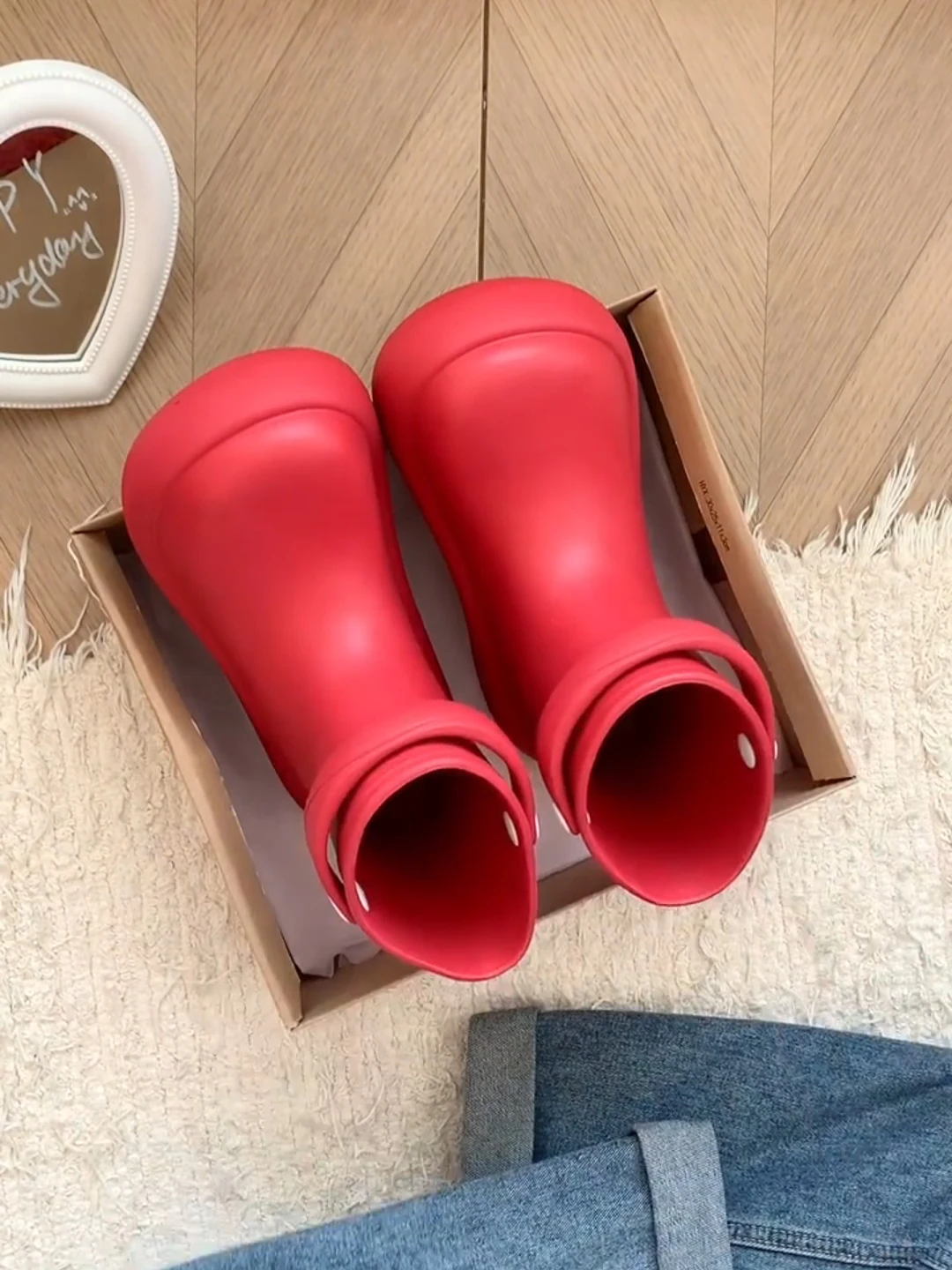 

Милые женские резиновые сапоги, водонепроницаемые, нескользящие, удобные, модная уличная одежда, новая, высокая эстетика, 2024, новая модель