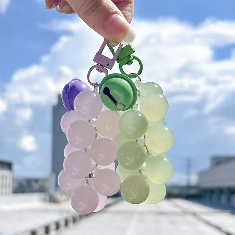 UV-Sensitive Grape Key Chain Candy-Colored Color-Shifting Beaded Bag Charm Acrylic Fruit-Shaped UV Changing Pendant Party Favors