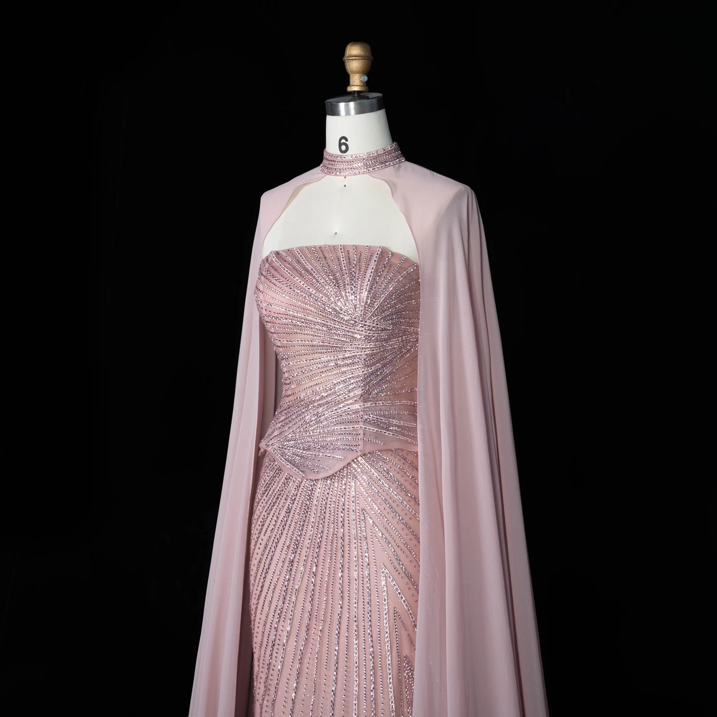 Sharon Said Luxuriöses lila Abendkleid, trägerlos, mit Kristallperlen, langer Chiffonumhang, Meerjungfrauen-Schnitt, formelles Abendkleid für besondere Anlässe, SS112 Custo – Detail 24
