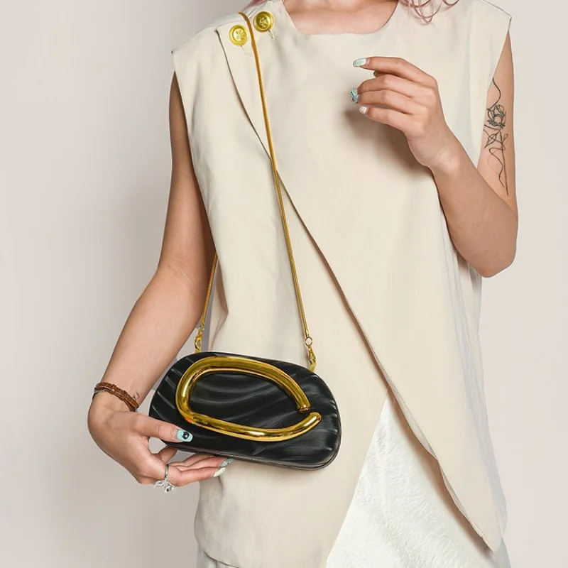 

Элегантная женская сумка-мессенджер из тонкой кожи, классический парижский стиль и шикарный пригородный дизайн ​