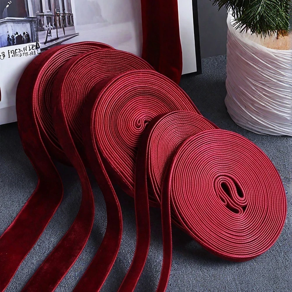 لفات شريطية مخملية بأحجام مختلفة مقاس 5، زخرفة حدود حمراء أحادية الجانب، مناسبة لتغليف الهدايا وأعياد الميلاد #1