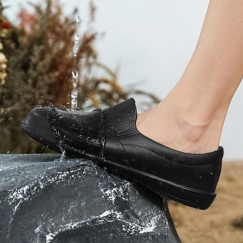 Men's Non-Slip, Wear-Resistant Slip-On Work Shoes, Chef's Shoes, Black Kitchen Work Shoes, Waterproof and Oil-Proof Sandals