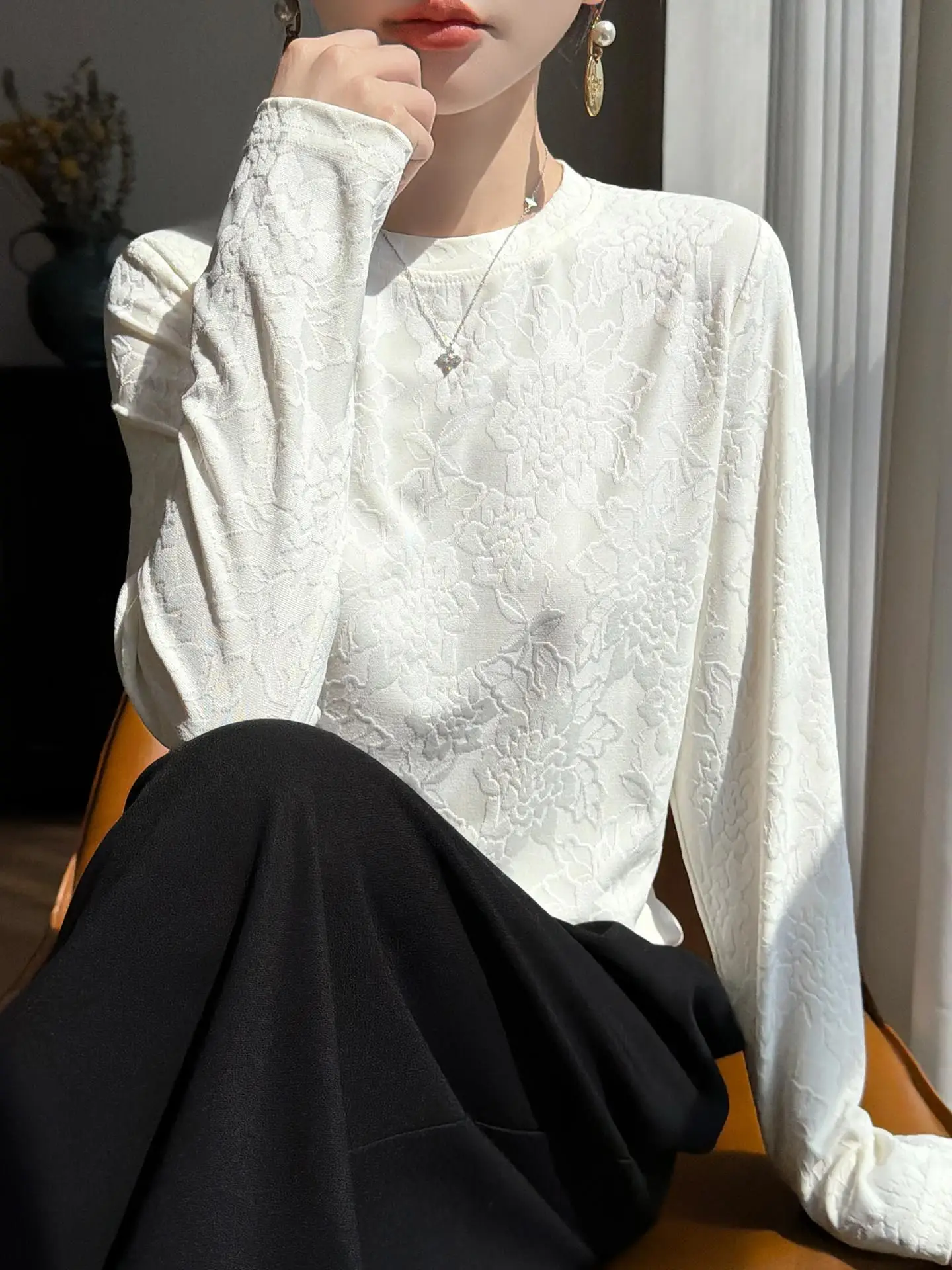 New Chinese Style Embroidered round Neck T-Shirt Women's Loose Fit Inner Wear Top Slimming Effectivie for Vest Matching
