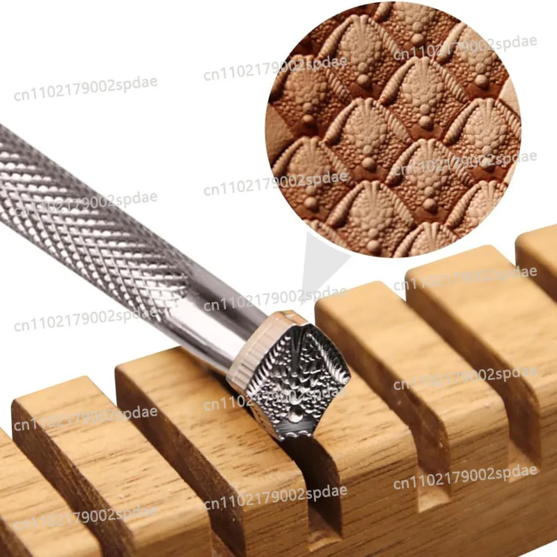 304 Stainless Steel Leather Embossing Tool - Dragon Scale And Arabesque Stamps for Vegetable Tanned Leather (10.5x10.5mm)