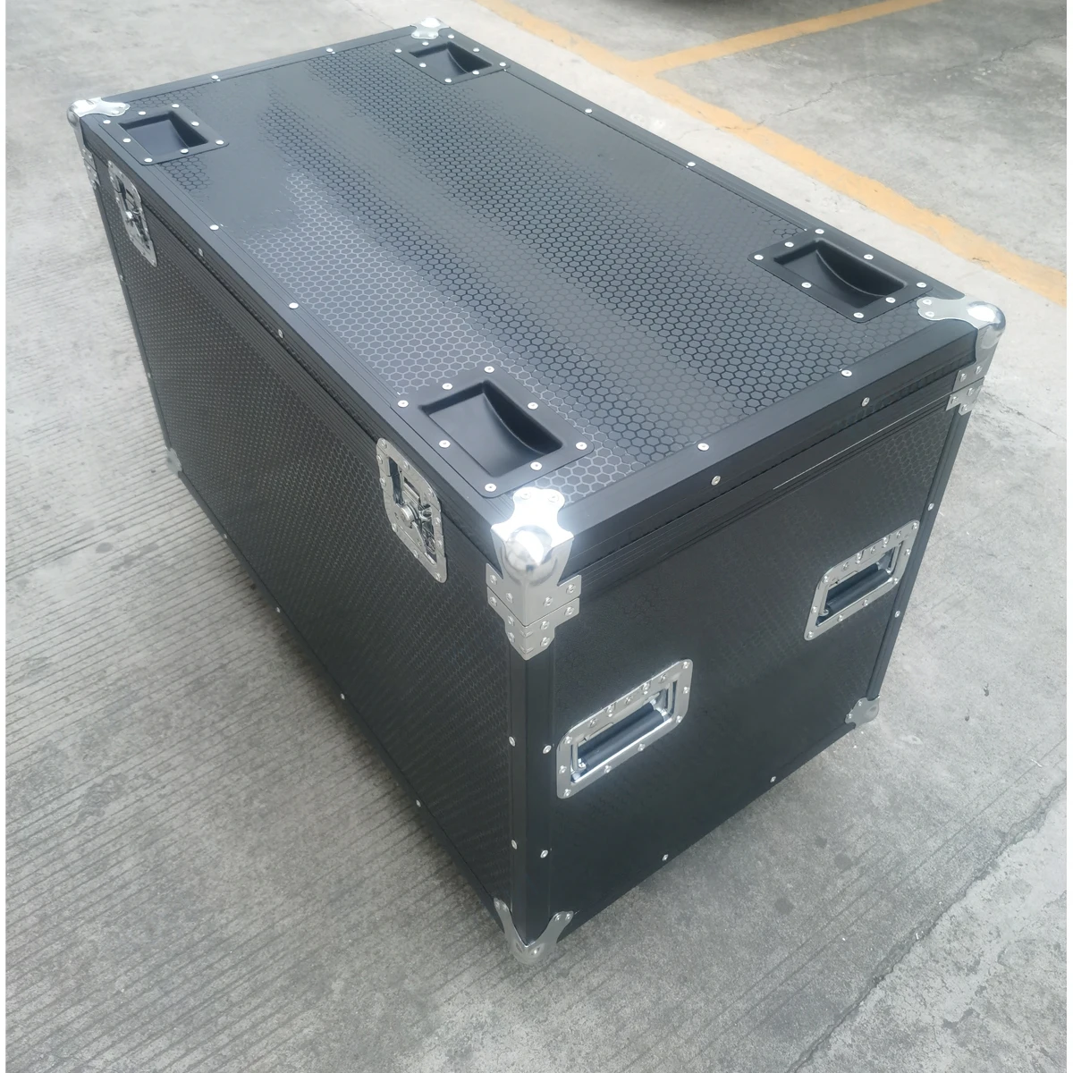 Big Customized Flight Case All Black Colorful Flycase Stage Equipment Aluminum Alloy Box Air Wire Shockproof Trunk with Wheels