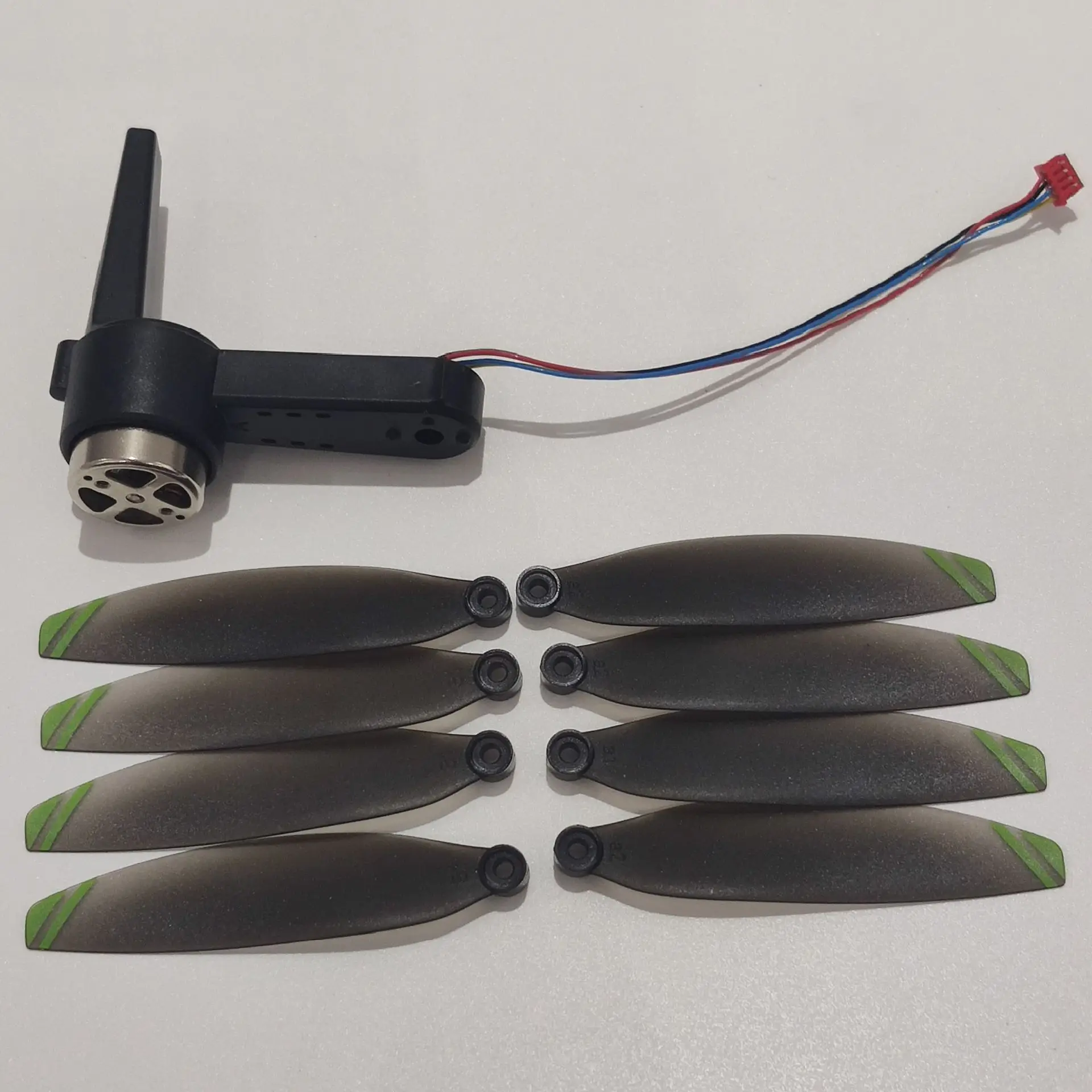 New XT505 MAX Drone Foldable Brushless RC Quadcopter Spare Parts Rear Motor Arm A + CW CCW Propeller 8PCS Blade Accessories