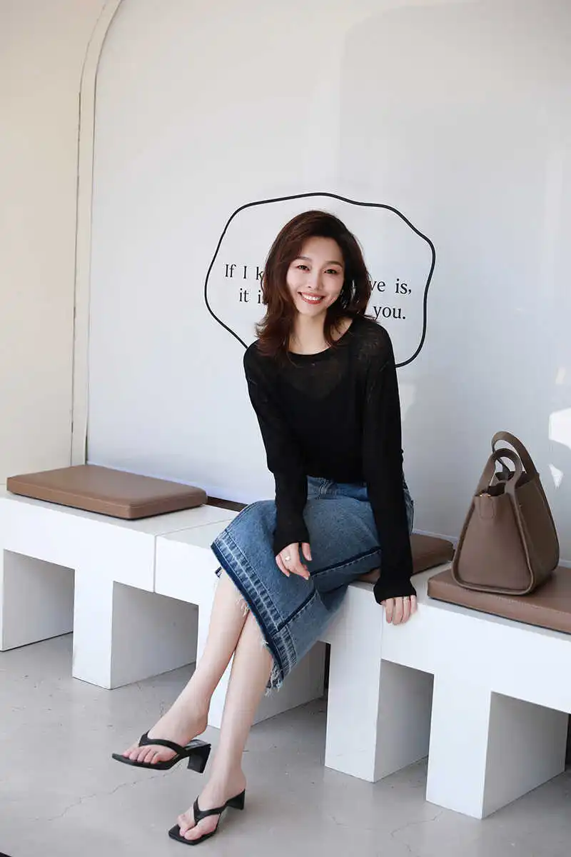 

Свитер из быстросохнущей шерсти, красивый дизайн, летний, длинный, круглый вырез, полосатый...