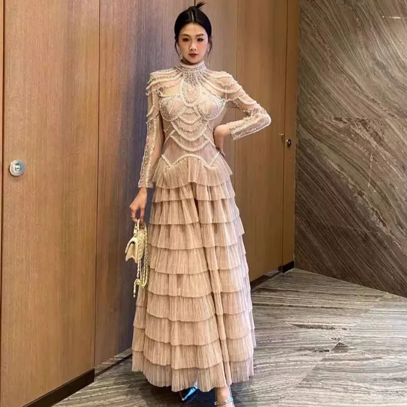 2025 primavera e verão novo colarinho fixo diamante malha translúcida camada plissado borda vestido longo para mulher